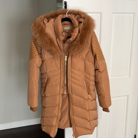 Nicole Benitsi Camel down coat with fur - Picture 1 of 4